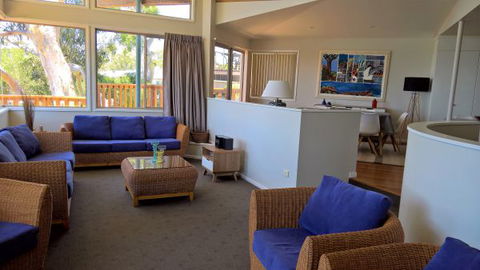 Seaglass - Dalby Accommodation 38
