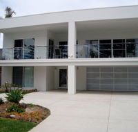 The White House - Shellharbour Village - Dalby Accommodation