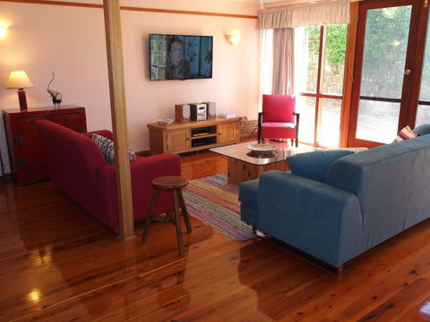 Seaglass - Dalby Accommodation 1