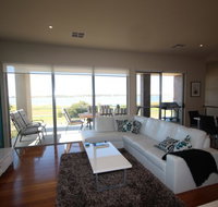 LJ Hooker Goolwa Holiday Rentals - 42 Underwood Avenue Goolwa Beach - Dalby Accommodation