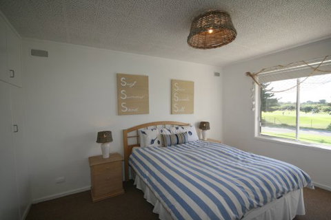 LJ Hooker Goolwa Holiday Rentals - 42 Underwood Avenue, Goolwa Beach - Dalby Accommodation 9
