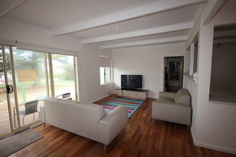 LJ Hooker Goolwa Holiday Rentals - 42 Underwood Avenue, Goolwa Beach - Dalby Accommodation 12