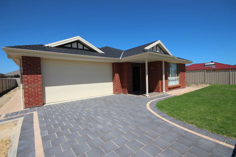 LJ Hooker Goolwa Holiday Rentals - 42 Underwood Avenue, Goolwa Beach - Dalby Accommodation 16
