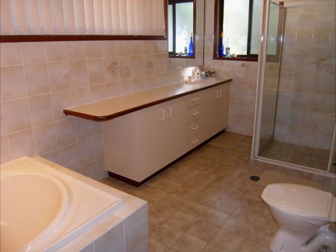 The Happy Shack At Callala Bay - Dalby Accommodation 7