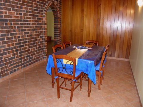 The Happy Shack At Callala Bay - Dalby Accommodation 9