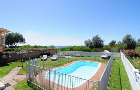 Bella Blu Beach House - Dalby Accommodation 1