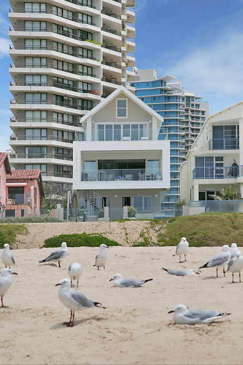 Oceans 74 - An Elite Holiday Home - Dalby Accommodation 18