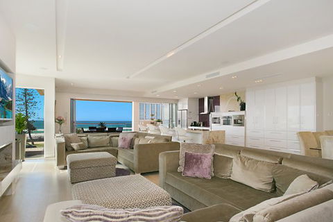 Oceans 74 - An Elite Holiday Home - Dalby Accommodation 32