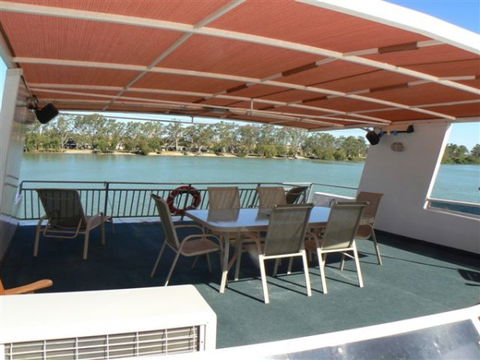 Takeme2 Houseboat - Dalby Accommodation 5