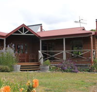 Eagle's Roost Farmstay BB - Dalby Accommodation