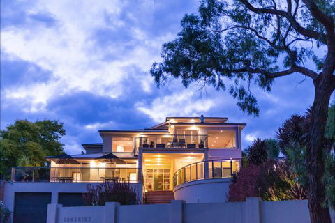 Eugenie's Luxury Accommodation - Dalby Accommodation 0