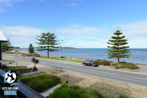 PetLet 10: 1/18 Franklin Parade At Encounter Bay - Dalby Accommodation 1
