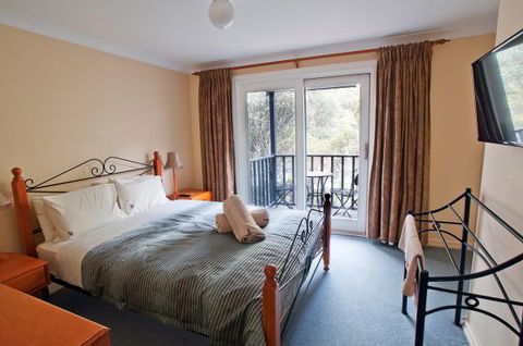 Three Bears 2 - Dalby Accommodation 4