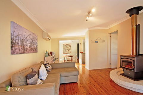 Hayes Beach House - Dalby Accommodation 0