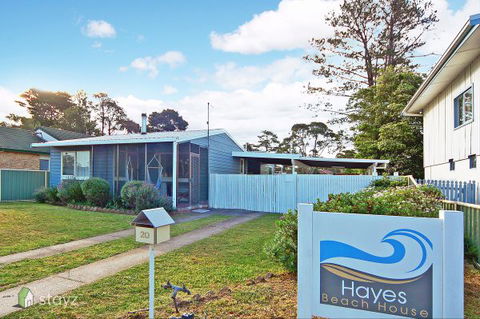 Hayes Beach House - Dalby Accommodation 5