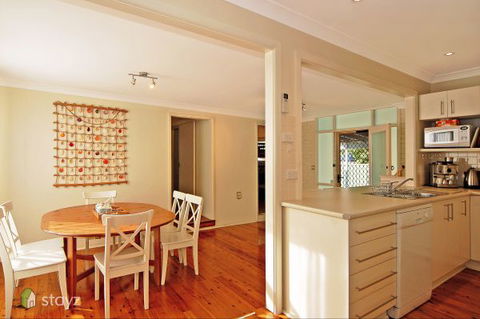 Hayes Beach House - Dalby Accommodation 8