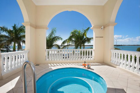 The Grand Apartments - Dalby Accommodation 4