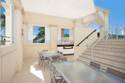 The Grand Apartments - Dalby Accommodation 7