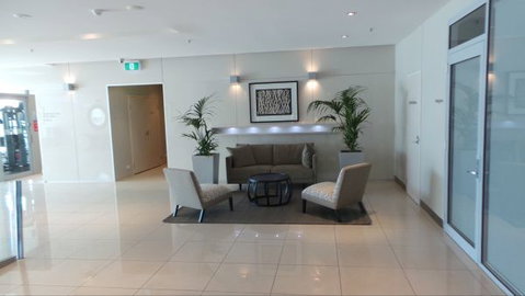 The Grand Apartments - Dalby Accommodation 8