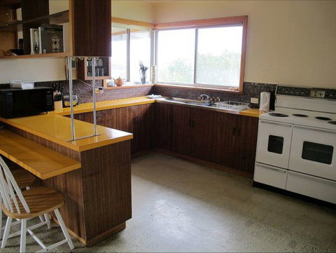 Views Over Lake George - Dalby Accommodation 2