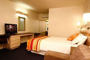 Swan Hill Resort - Dalby Accommodation 0