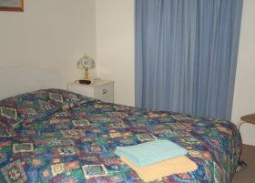 Carn Court Holiday Apartments - Dalby Accommodation 0