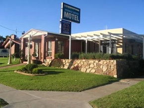 Golden Chain Murray River Motel - Dalby Accommodation 0