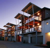Quarterdecks Harbour Retreat - Dalby Accommodation