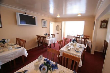 Blue & White Lodge - Dalby Accommodation 0