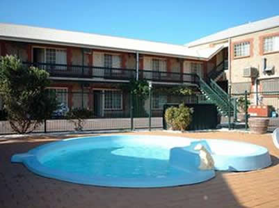 Goolwa Central Motel And Murphys Inn - Dalby Accommodation 0