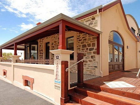 Timeball Apartments - Dalby Accommodation 0