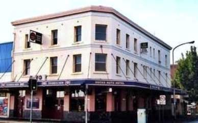 Silk Accommodation - Dalby Accommodation 0
