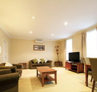 Lake Inn Ballarat - Dalby Accommodation
