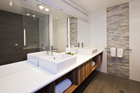BEST WESTERN PLUS Ballarat Suites - Dalby Accommodation 0