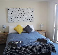 Cliff House Beachfront Villas - Dalby Accommodation