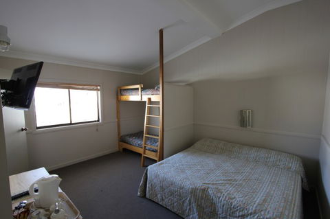 Corroboree Lodge - Dalby Accommodation 2