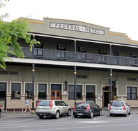 Fed on Semaphore - Dalby Accommodation
