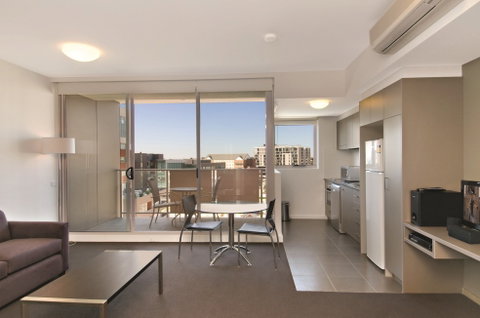 Chifley Apartments Newcastle - Dalby Accommodation 0
