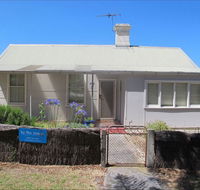 Holly's Holiday Home - Dalby Accommodation