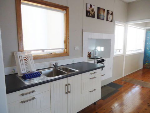 Seabreeze At Currarong - Dalby Accommodation 1