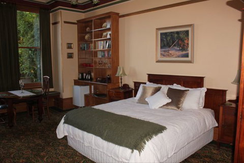 The Turret House - Dalby Accommodation 4