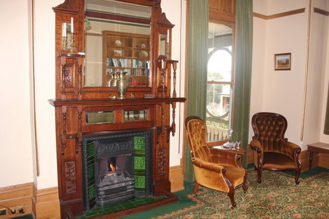 The Turret House - Dalby Accommodation 7