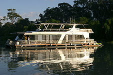 Whitewater Houseboat - Dalby Accommodation 0