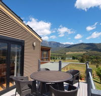 Mad on the Buckland - Dalby Accommodation