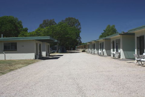 BIG4 North Cedars Holiday Park Wangaratta - Dalby Accommodation 2