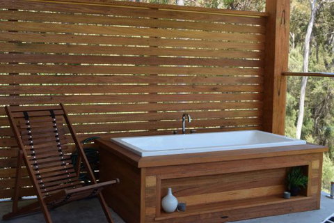 Indigo Couples Retreat Murrah Beach - Dalby Accommodation 4