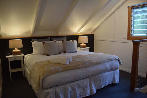Indigo Couples Retreat Murrah Beach - Dalby Accommodation 5