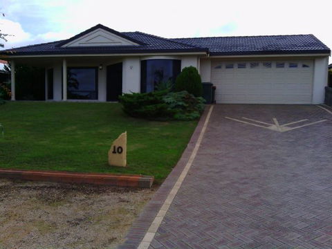Marina Park View - Dalby Accommodation 0