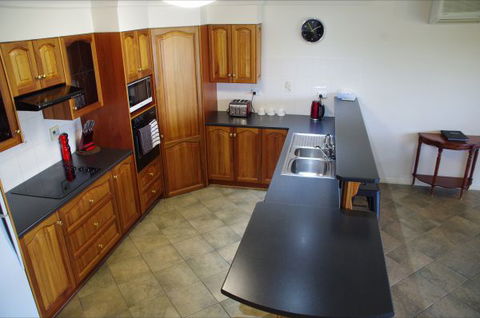 Marina Park View - Dalby Accommodation 2