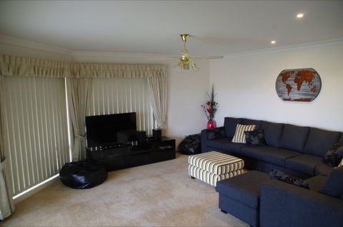 Marina Park View - Dalby Accommodation 3